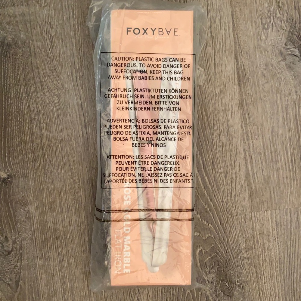 FOXY Bae Flat Iron BRAND NEW